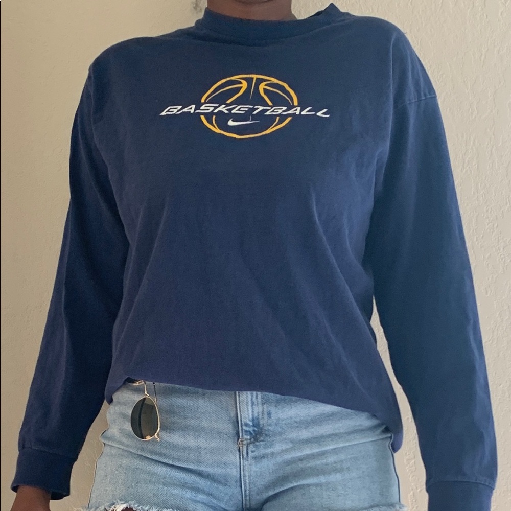 Vintage Nike basketball shirt (grey tag)